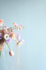 画像4: ピンクチューリップと胡蝶蘭のリボンブーケ (4)