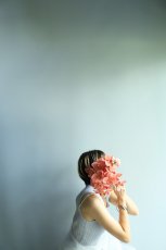 画像4: ニュアンスオレンジピンクの胡蝶蘭ブーケ (4)