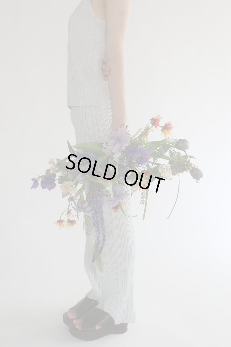 画像2: パープルブルーの個性派ブーケ (2)