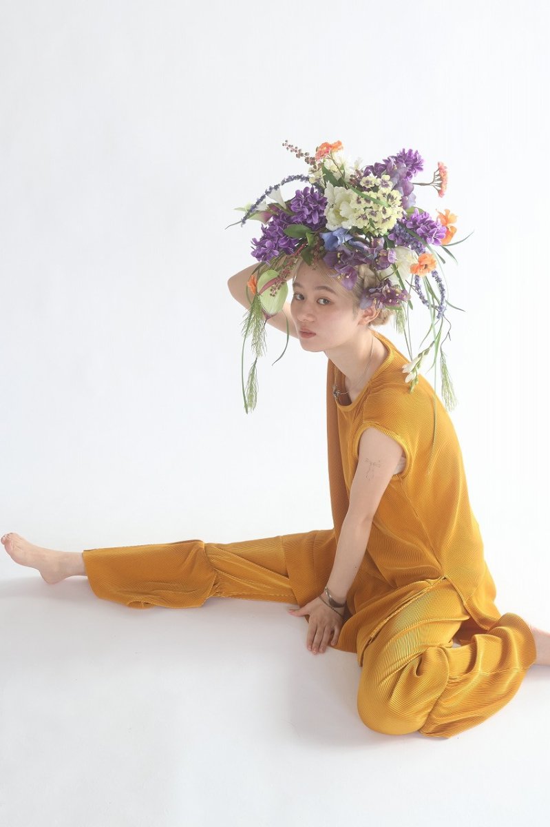 画像2: パープル×オレンジ・山ごぼうと松の個性的ブーケ (2)