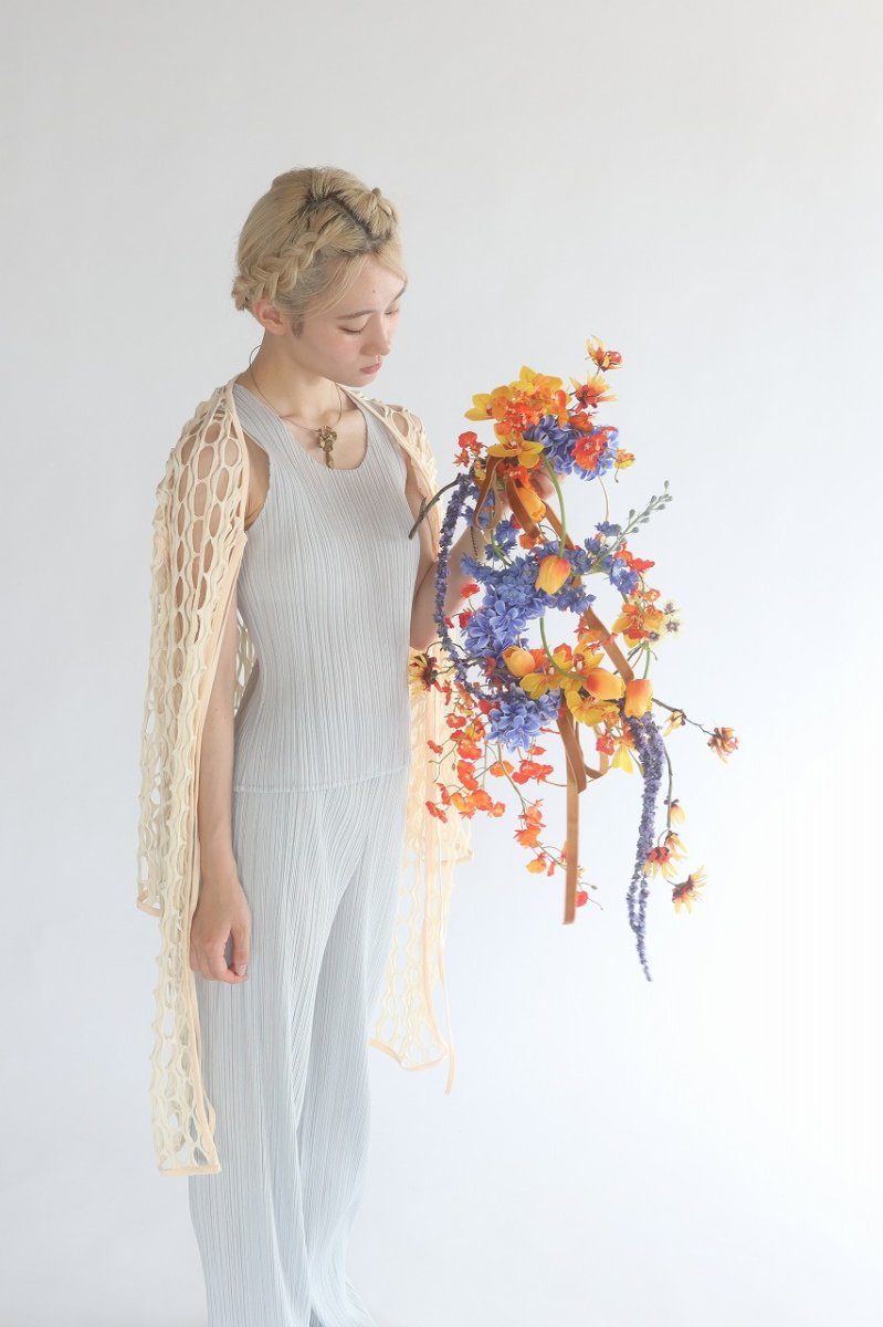 画像3: オレンジ×ブルーのくねくねリングブーケ (3)