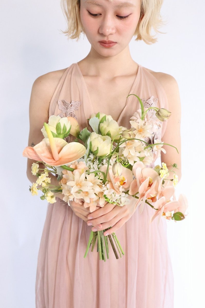 画像2: クリームイエローとくすみピンクの優しいブーケ (2)