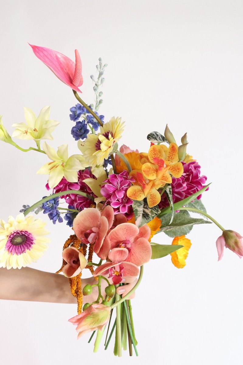 画像2: オレンジとフューシャピンクの個性的リゾートブーケ (2)