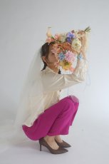 画像2: ニュアンスオレンジのリボンブーケ (2)