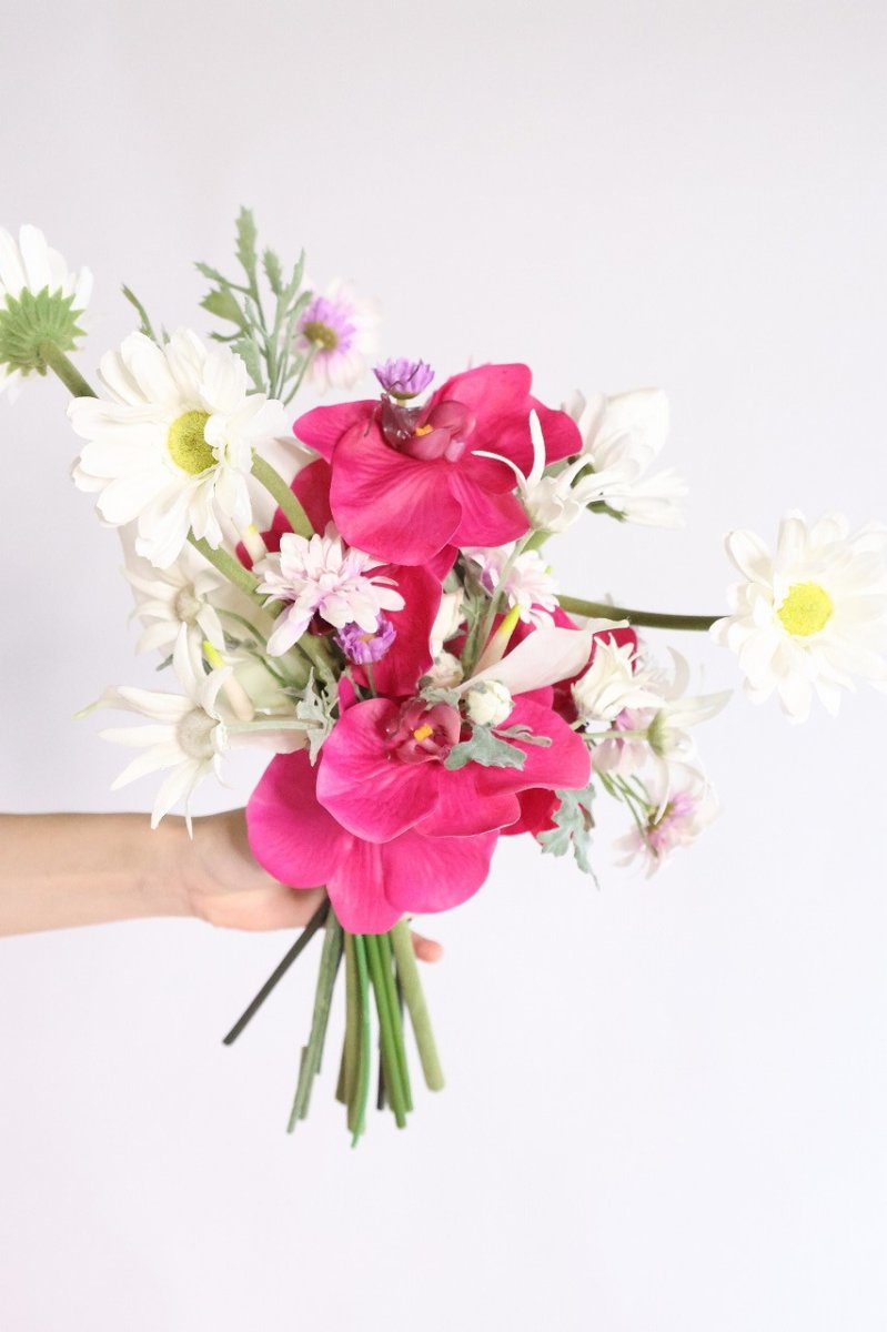 画像7: フーシャピンクとホワイトのガーベラブーケ (7)