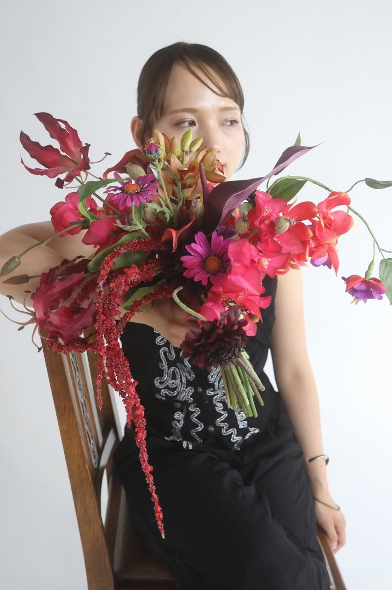 画像2: グロリオサとアンスリウムのゆらゆら個性的ブーケ (2)