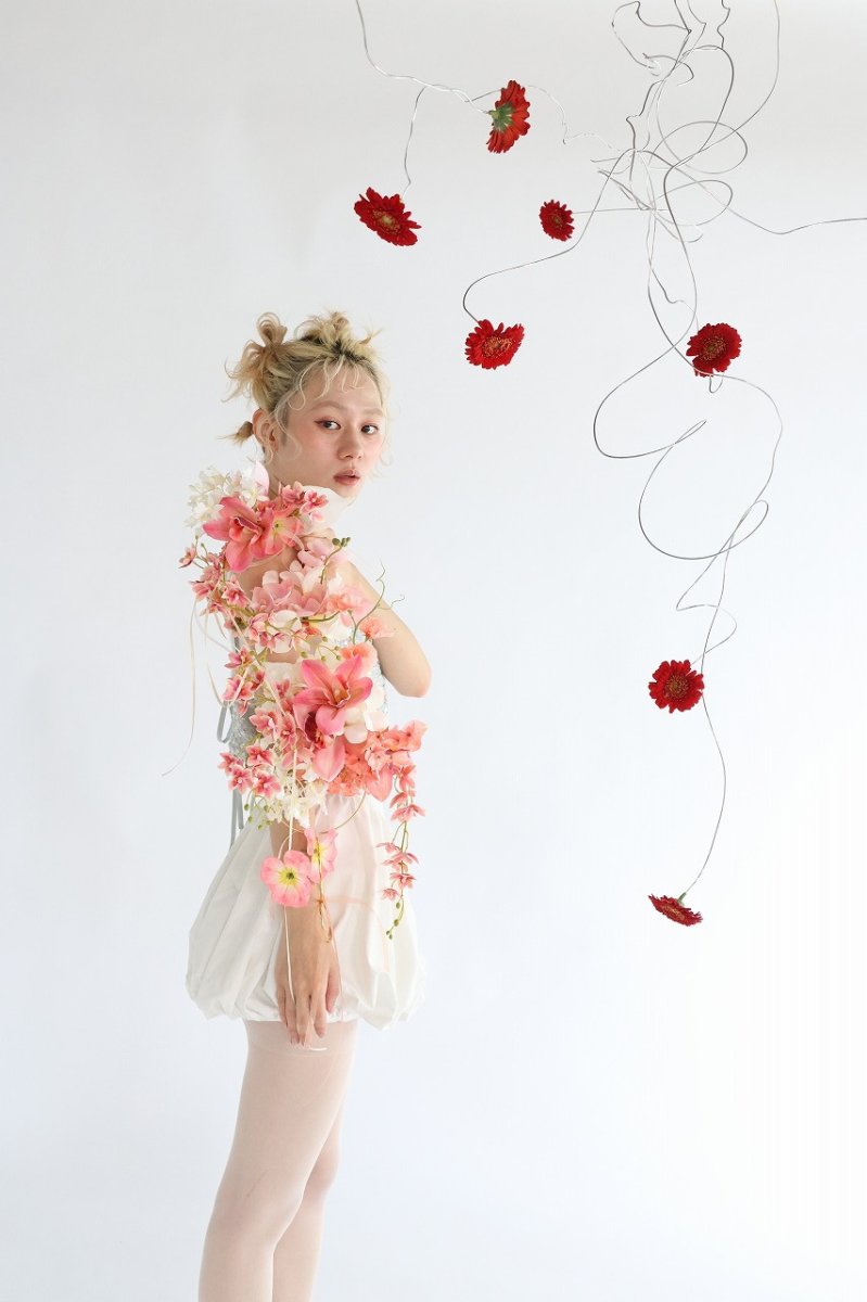 画像2: シンビジュームの揺れるcuteリングブーケ (2)