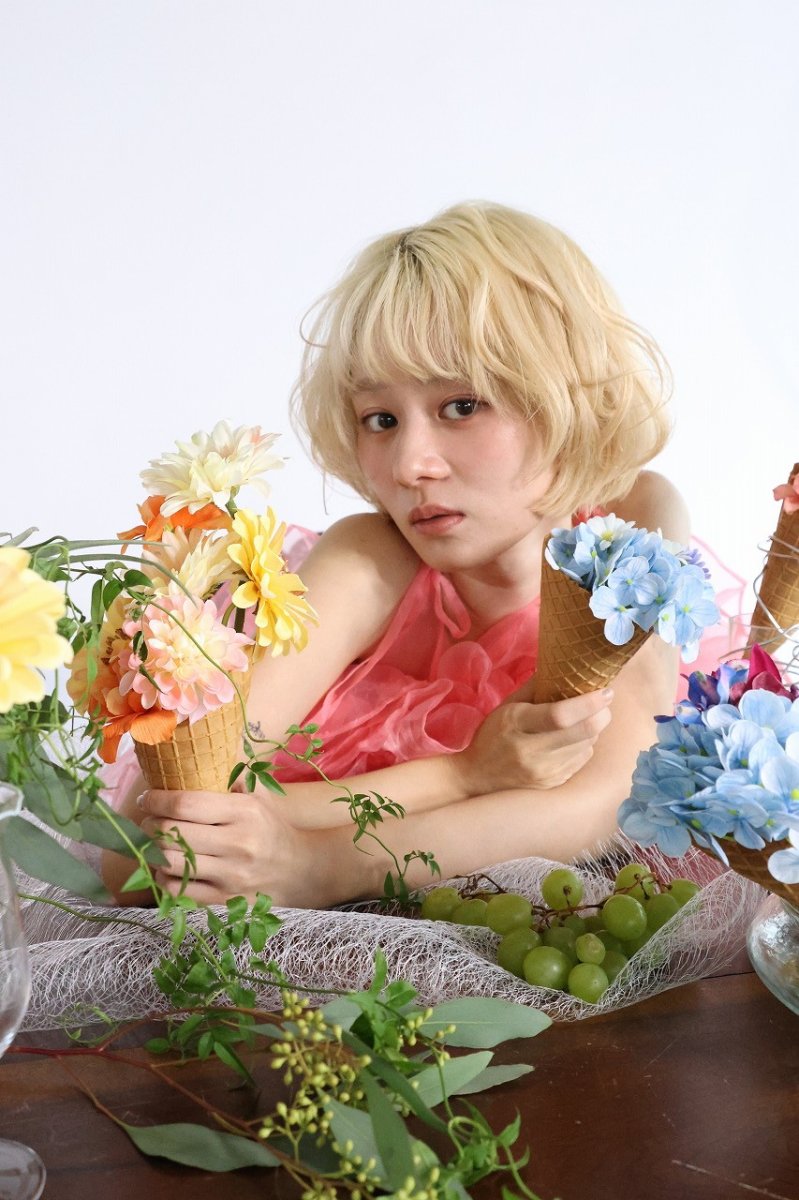 画像4: オレンジクリームバニラ・ワッフルコーンアイス (4)