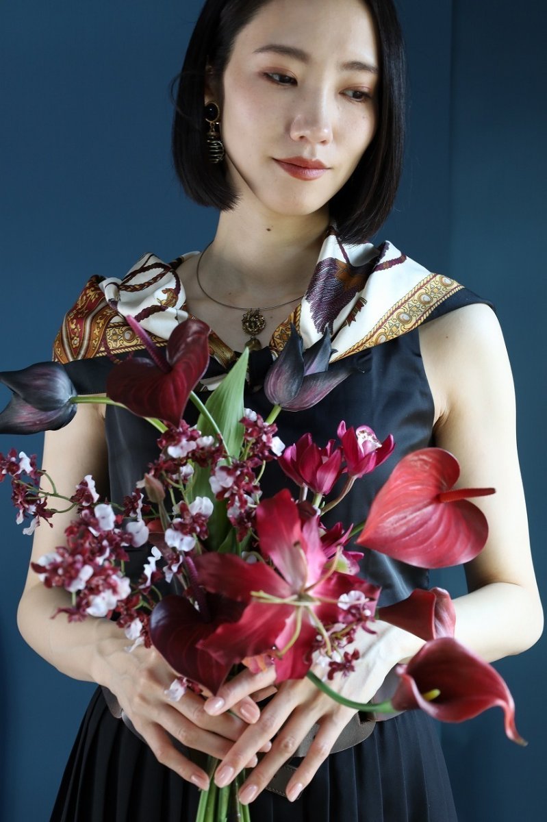 画像2: 黒チューリップのスタイリングブーケ｜ワイン×ブラック×レッドa6 (2)