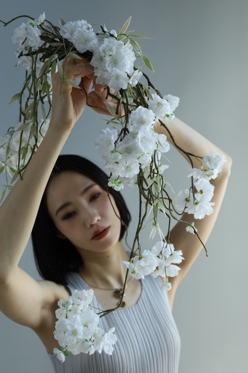 画像3: 白無垢に映える 白い桜のアームブーケa2 (3)