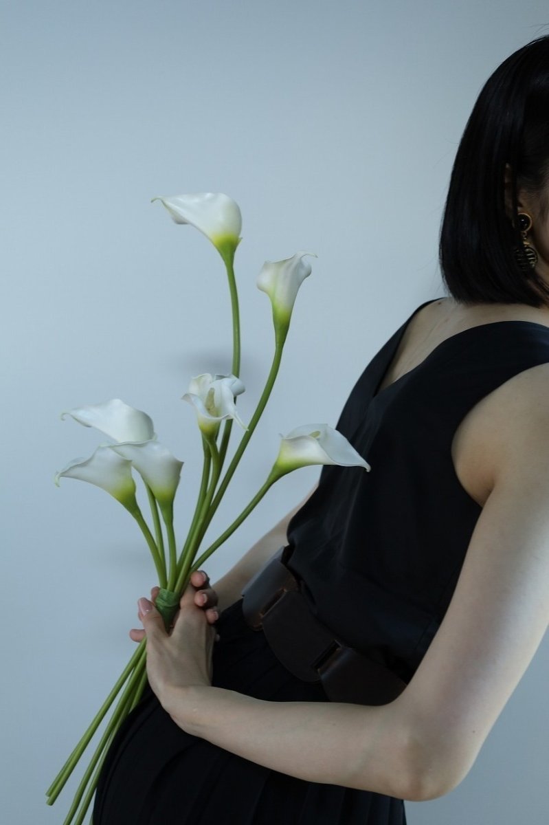 画像4: 白いカラーのシンプルブーケ｜アーティフィシャルフラワー（クラッチ）a4 (4)