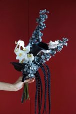 画像1: モノトーンのウェディングブーケa13 (1)