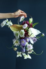 画像1: スカビオサが揺れるウェディングブーケ｜白／ブラウン系ドレスにa8 (1)