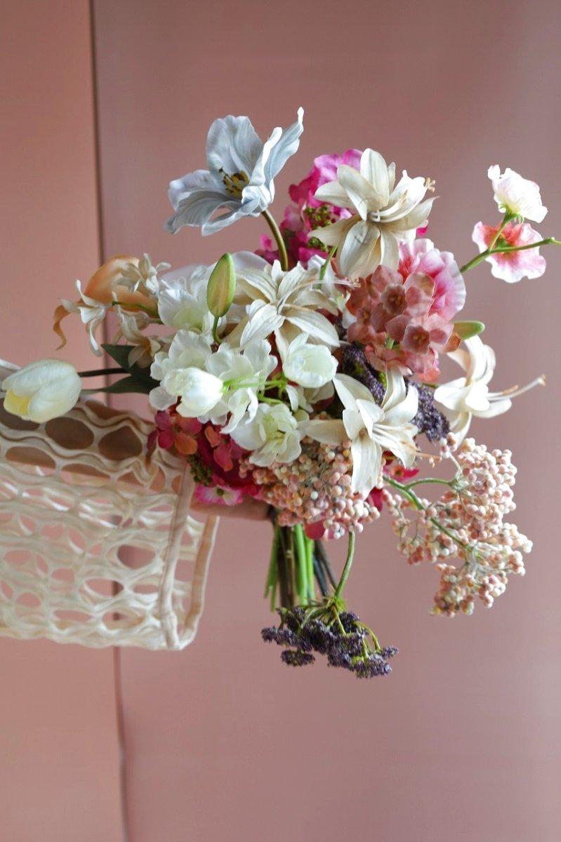 画像1: 春婚に｜チューリップ×ラナンキュラスのニュアンスカラーブーケb1 (1)