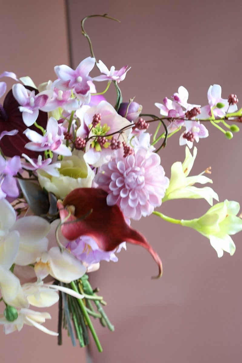 画像1: 【一点もの】胡蝶蘭×カラー×アンスリウム｜ラベンダー×アイボリーの大人ブーケb2 (1)