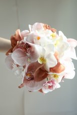 画像1: くすみピンク胡蝶蘭の丸いブライダルブーケ｜上品ナチュラルスタイルb4 (1)