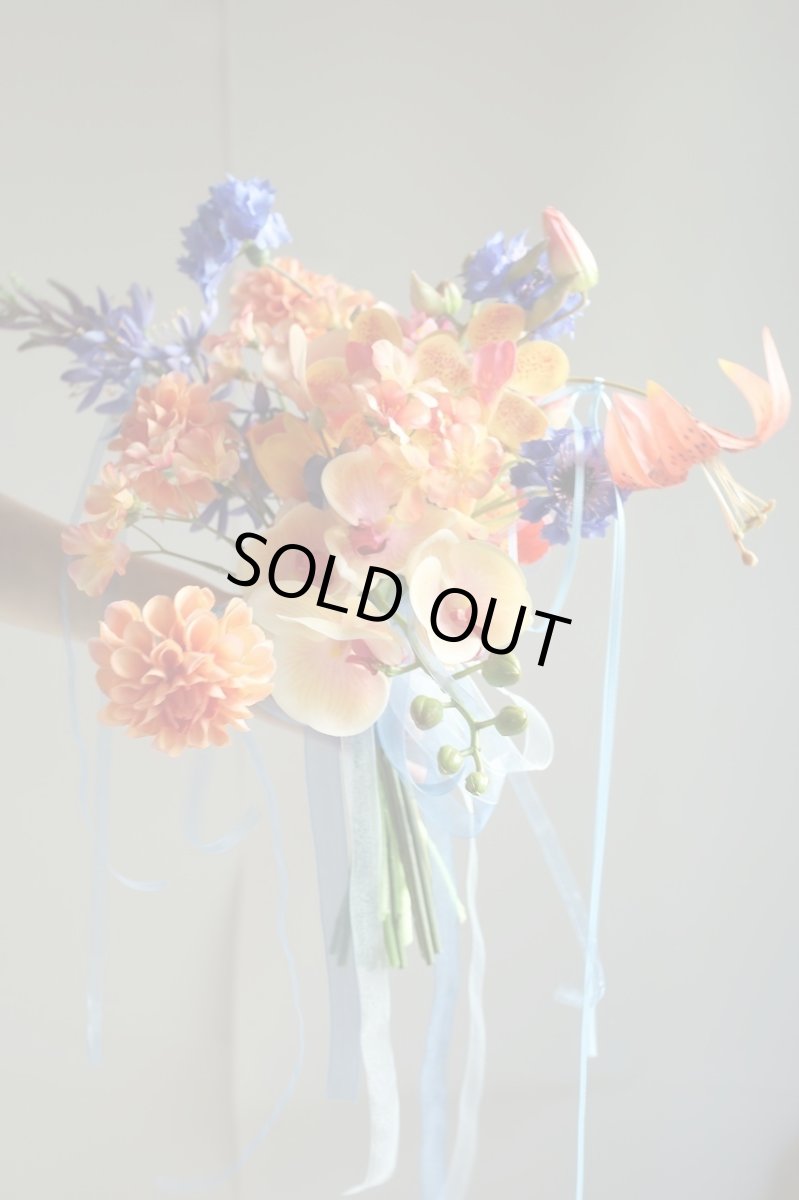 画像1: オレンジ×ブルーのリゾートブーケ｜青いリボンが揺れるトロピカルデザインb5 (1)