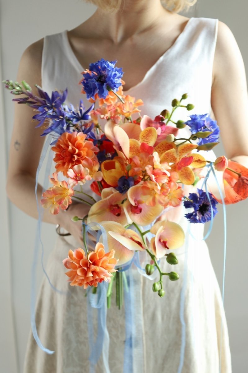 画像3: オレンジ×ブルーのリゾートブーケ｜青いリボンが揺れるトロピカルデザインb5 (3)