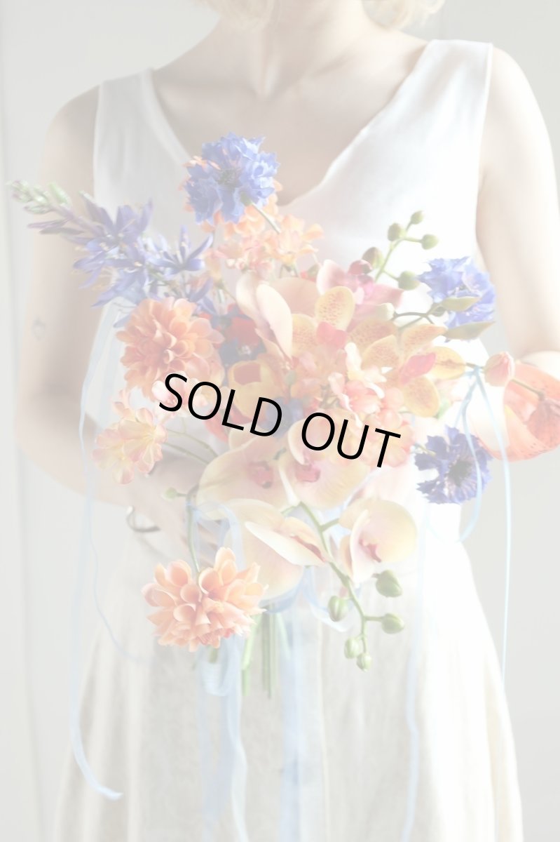 画像3: オレンジ×ブルーのリゾートブーケ｜青いリボンが揺れるトロピカルデザインb5 (3)