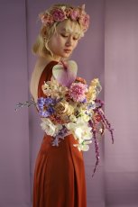 画像2: 個性を纏う花嫁へ｜パープル×アプリコットの流れるブーケb14 (2)