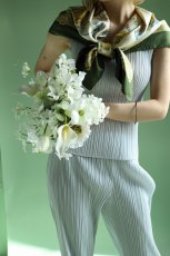 画像2: 洗練を束ねる｜大人のためのホワイトフラワーブーケb9 (2)