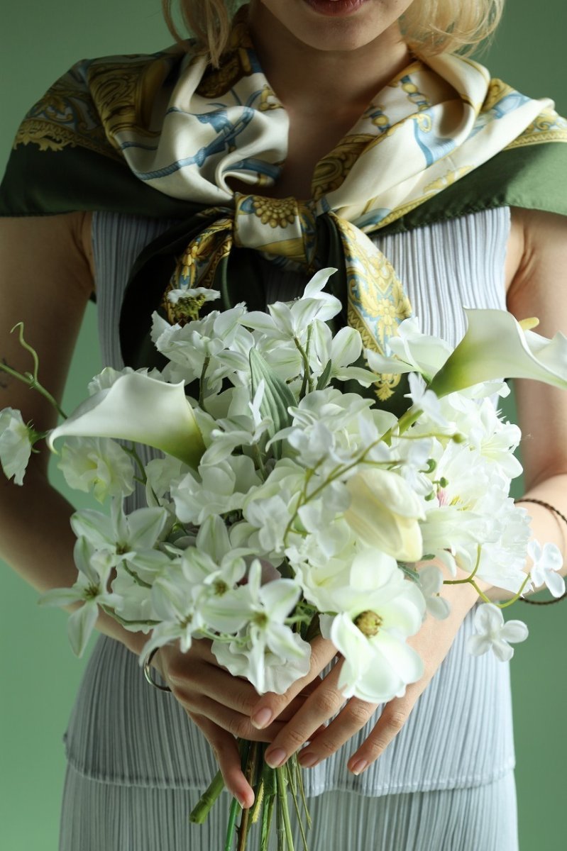 画像5: 洗練を束ねる｜大人のためのホワイトフラワーブーケb9 (5)