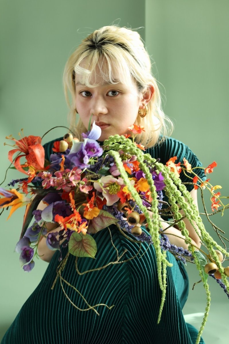 画像2: 個性をまとうアートブーケb12 (2)