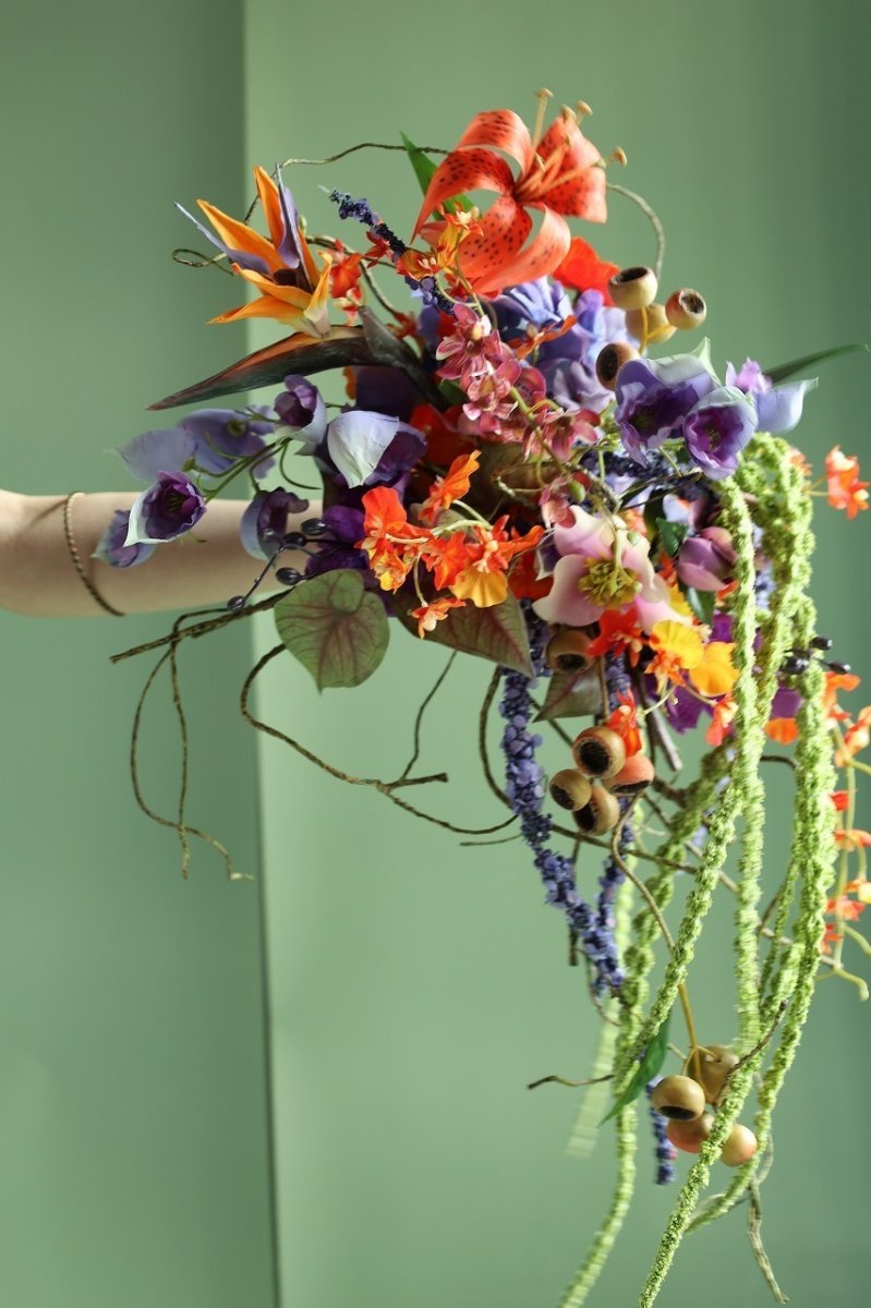 画像1: 個性をまとうアートブーケb12 (1)