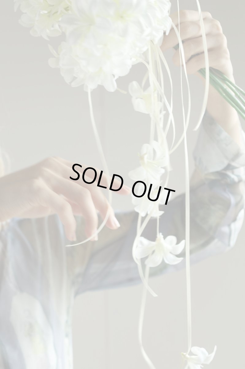 画像4: ホワイトヒヤシンスのクラッチブーケ｜流れるリボンが揺れるアーティフィシャルフラワーb6 (4)