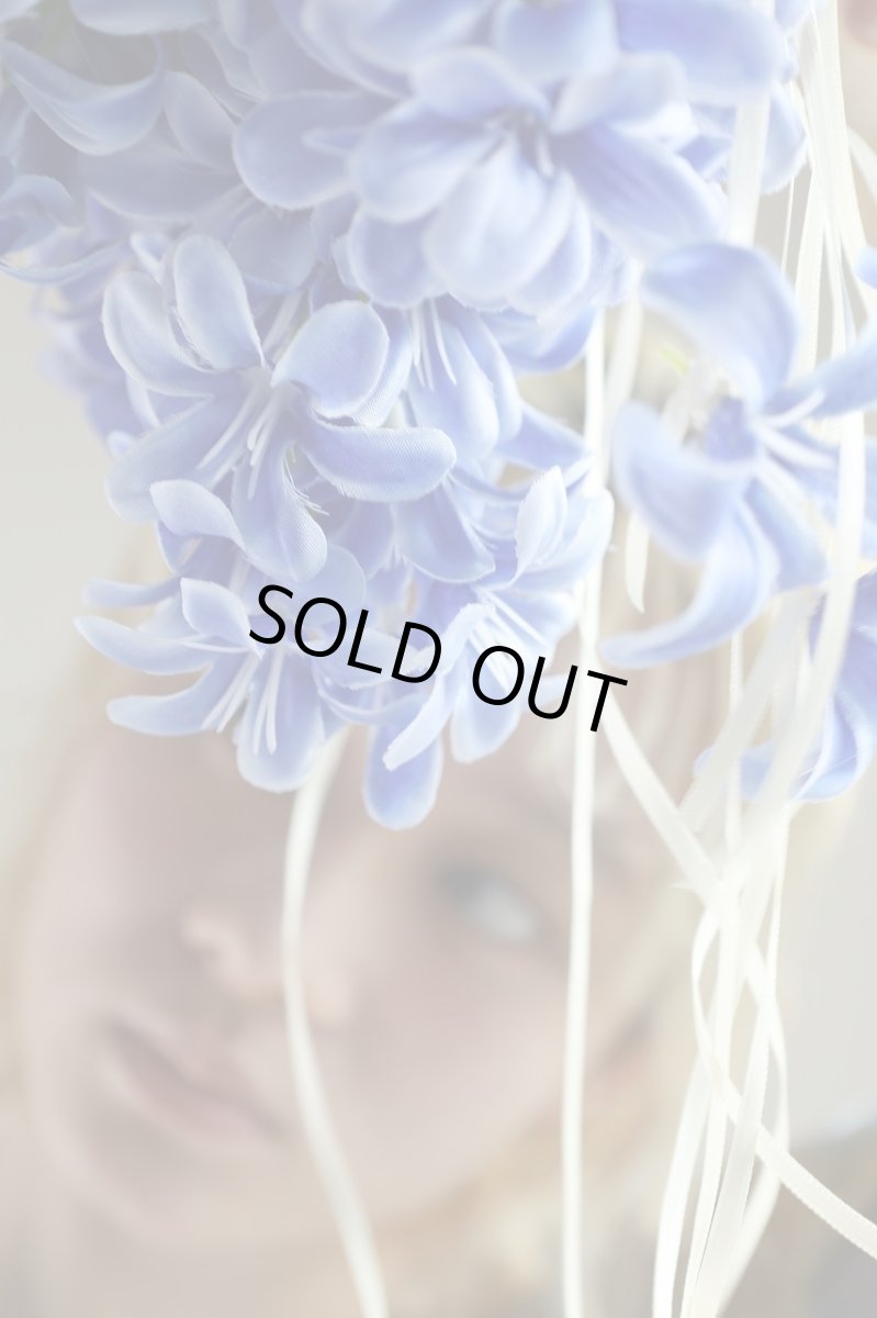 画像2: ブルーヒヤシンスのクラッチブーケ｜流れるリボンが揺れるアーティフィシャルフラワーb7 (2)