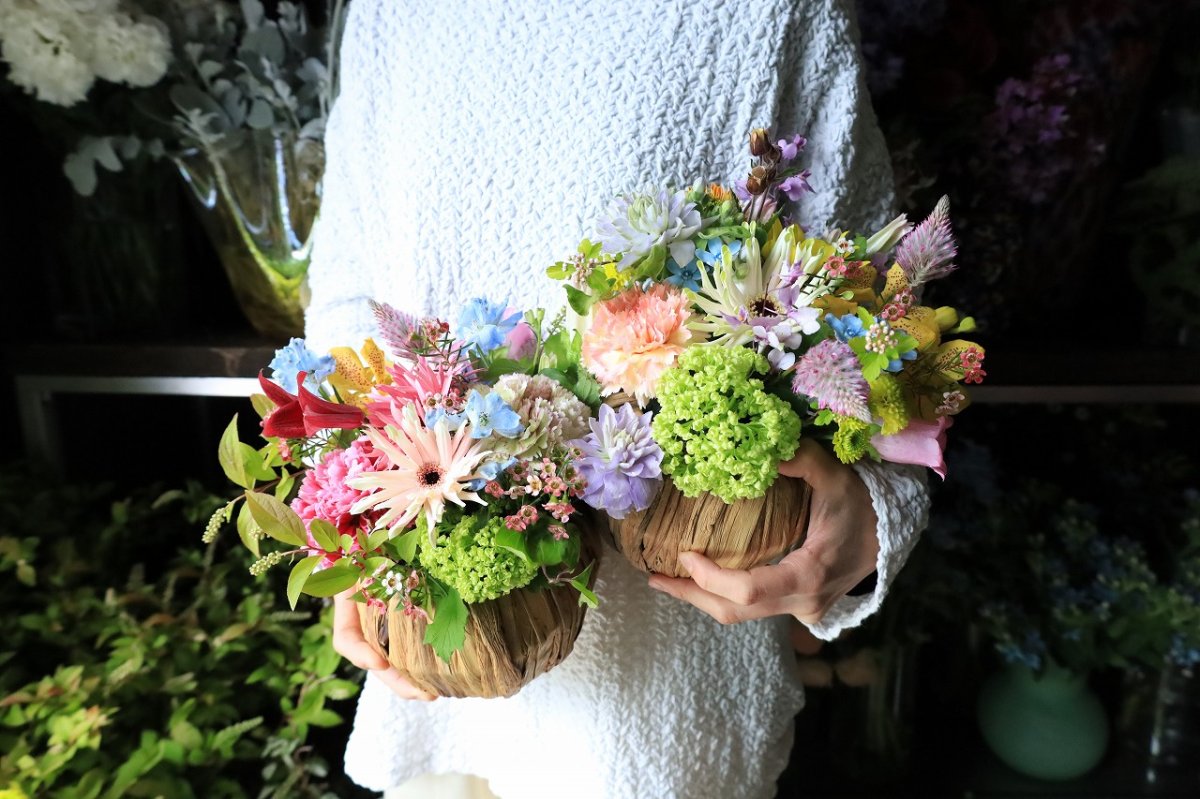 画像3: 毎年一番人気！5,000yenアレンジ  ※配送期間：5/6(水)〜5/10(日)になります 配送日の指定は出来ません。 (3)