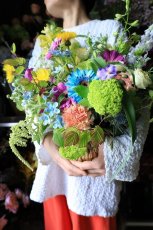 画像3: お花たっぷり！7,500yenアレンジ  ※配送期間：5/6(水)〜5/10(日)／日付指定不可 (3)